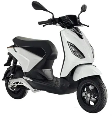 Piaggio One - 電気スクーター 2024